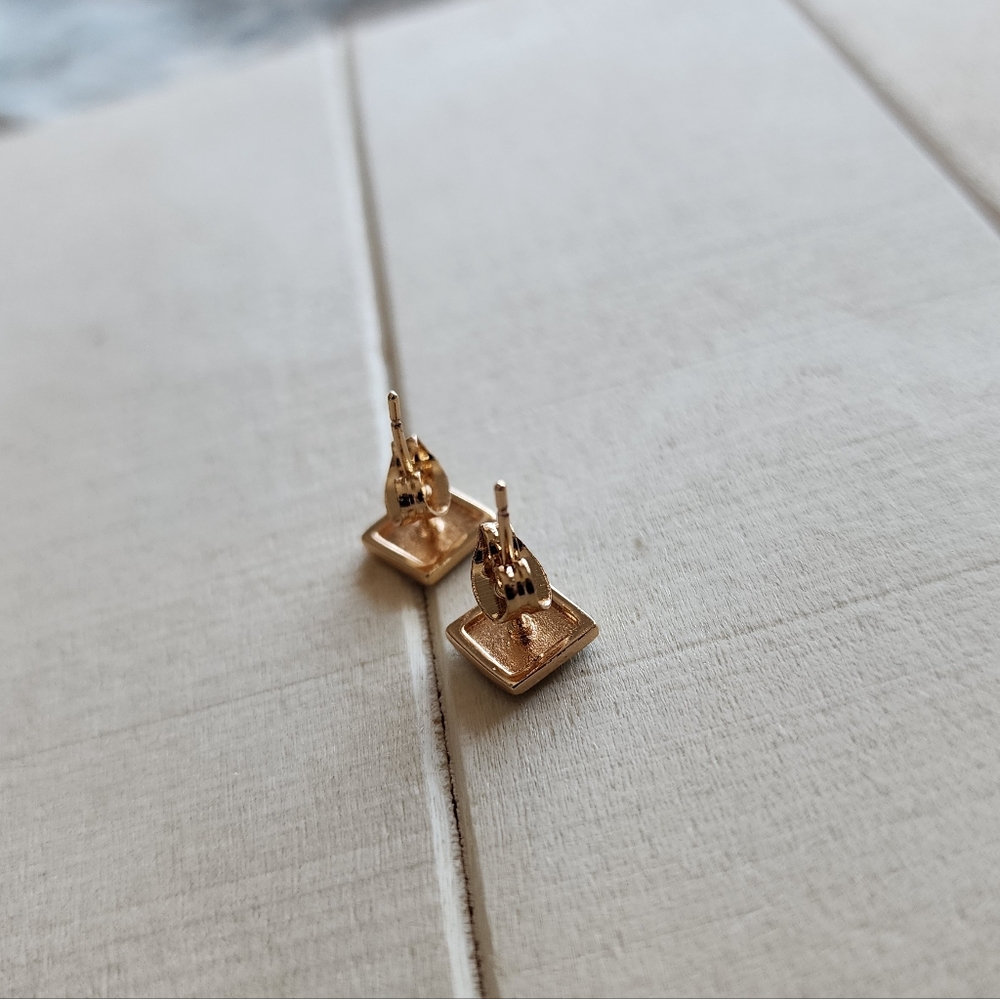 Two tone stud earrings - Picture 3 of 5